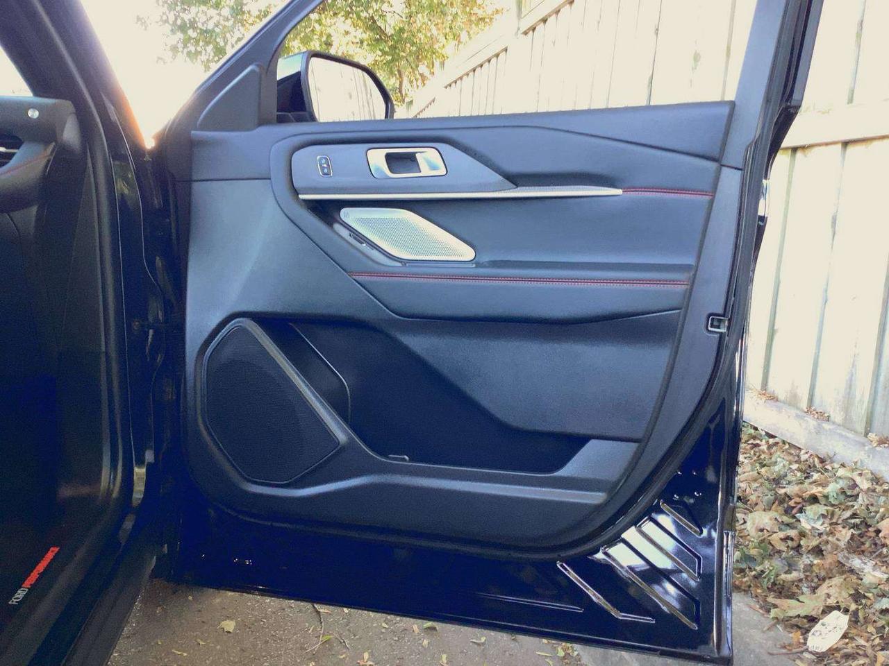 2025 Ford Explorer ST 6 Seat | Panoroof | Bang & Olufsen Audio | AWD Photo
