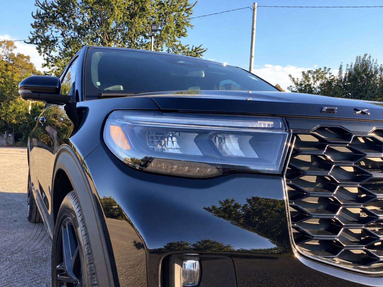 2025 Ford Explorer ST 6 Seat | Panoroof | Bang & Olufsen Audio | AWD Photo