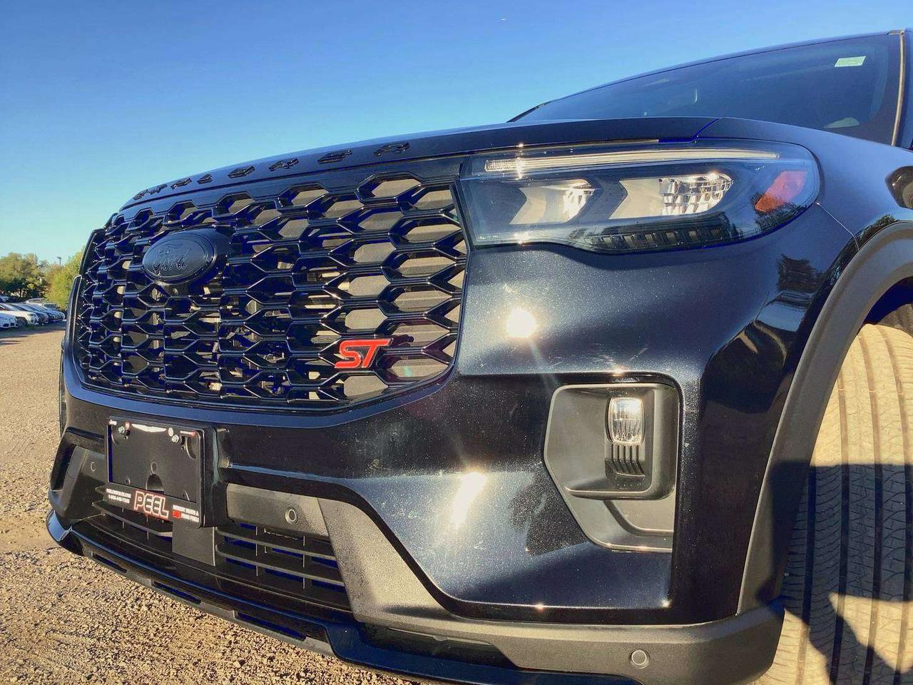 2025 Ford Explorer ST 6 Seat | Panoroof | Bang & Olufsen Audio | AWD Photo
