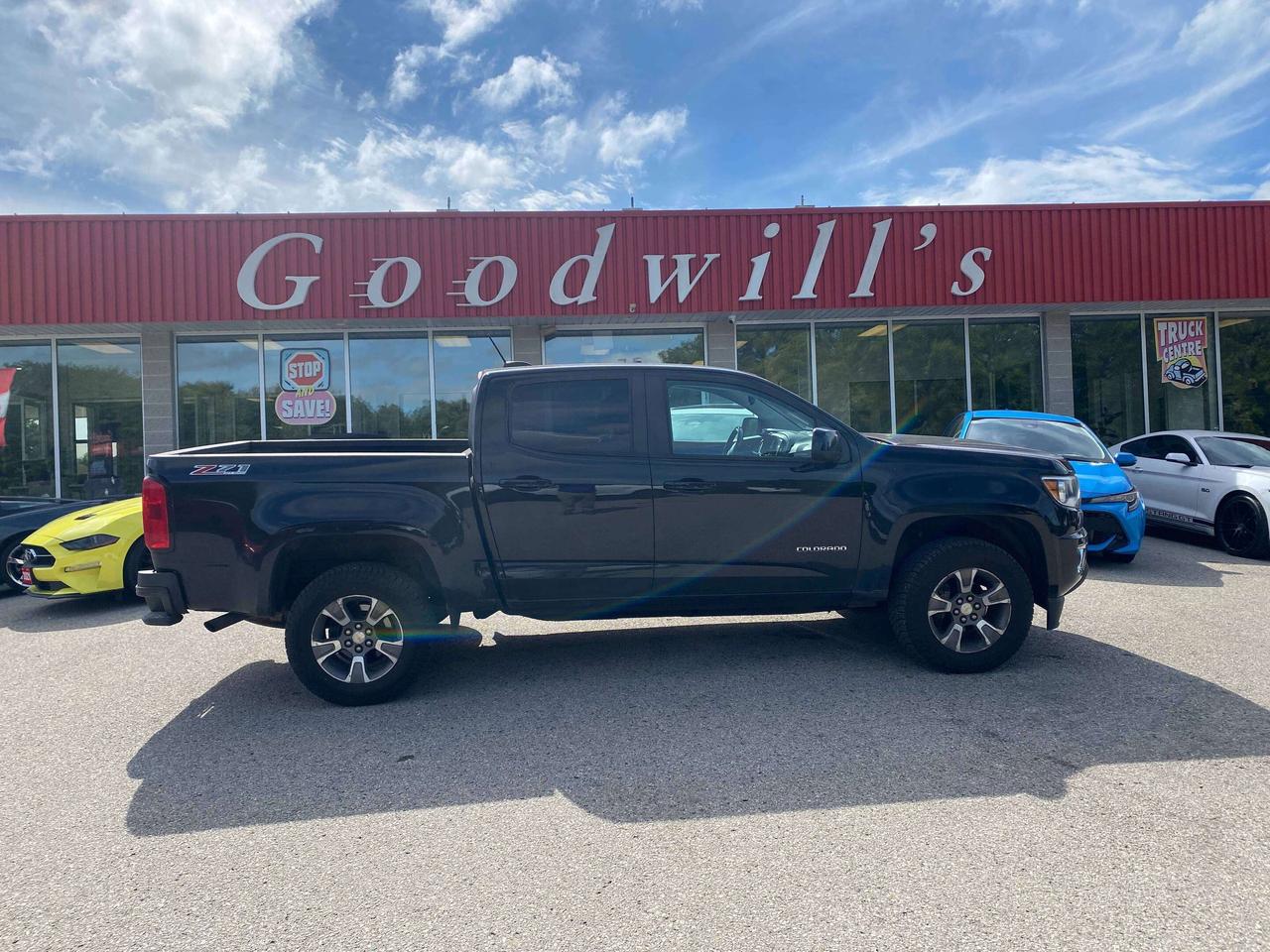 2017 Chevrolet Colorado 4WD Z71, REMOTE START, HEATED SEATS, 5FT BOX! - Photo #1