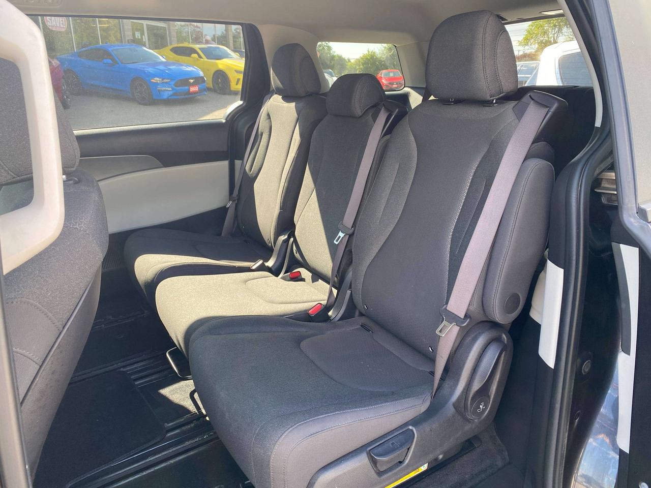 2024 Kia Carnival LX, 8 PASSENGER, CLEAN CARFAX, BACK UP CAMERA! - Photo #19