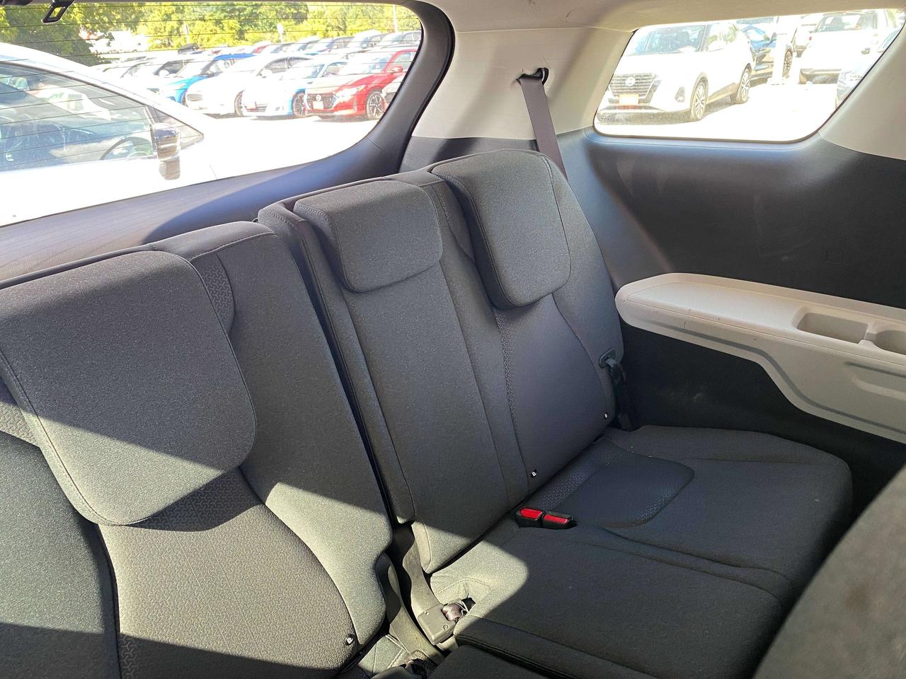 2024 Kia Carnival LX, 8 PASSENGER, CLEAN CARFAX, BACK UP CAMERA! - Photo #22
