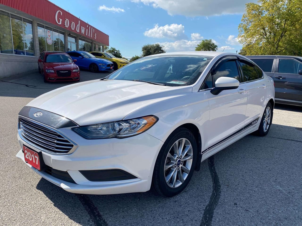 2017 Ford Fusion SE, LOCAL TRADE, BACK UP CAMERA! - Photo #4