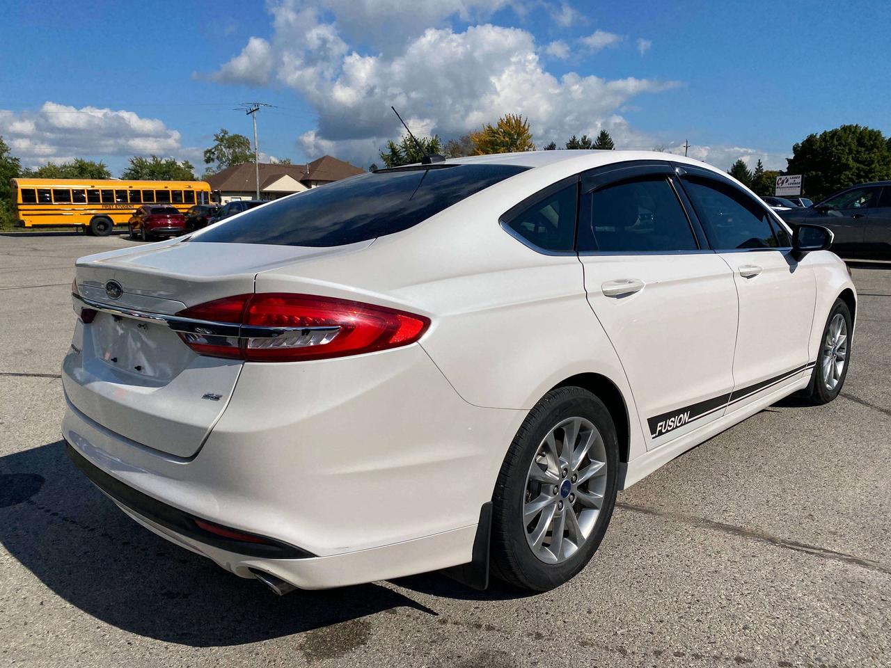 2017 Ford Fusion SE, LOCAL TRADE, BACK UP CAMERA! - Photo #8