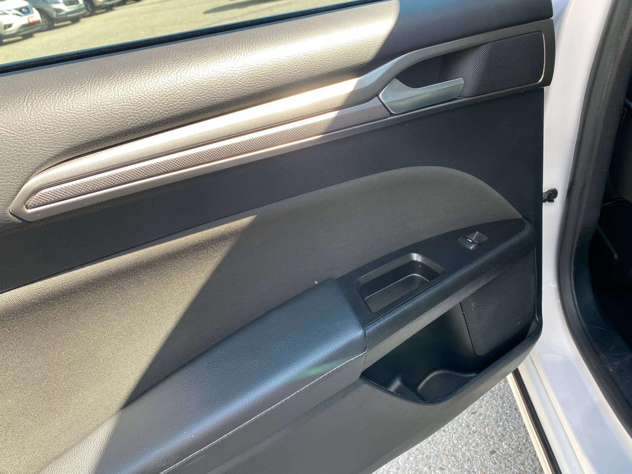 2017 Ford Fusion SE, LOCAL TRADE, BACK UP CAMERA! - Photo #16