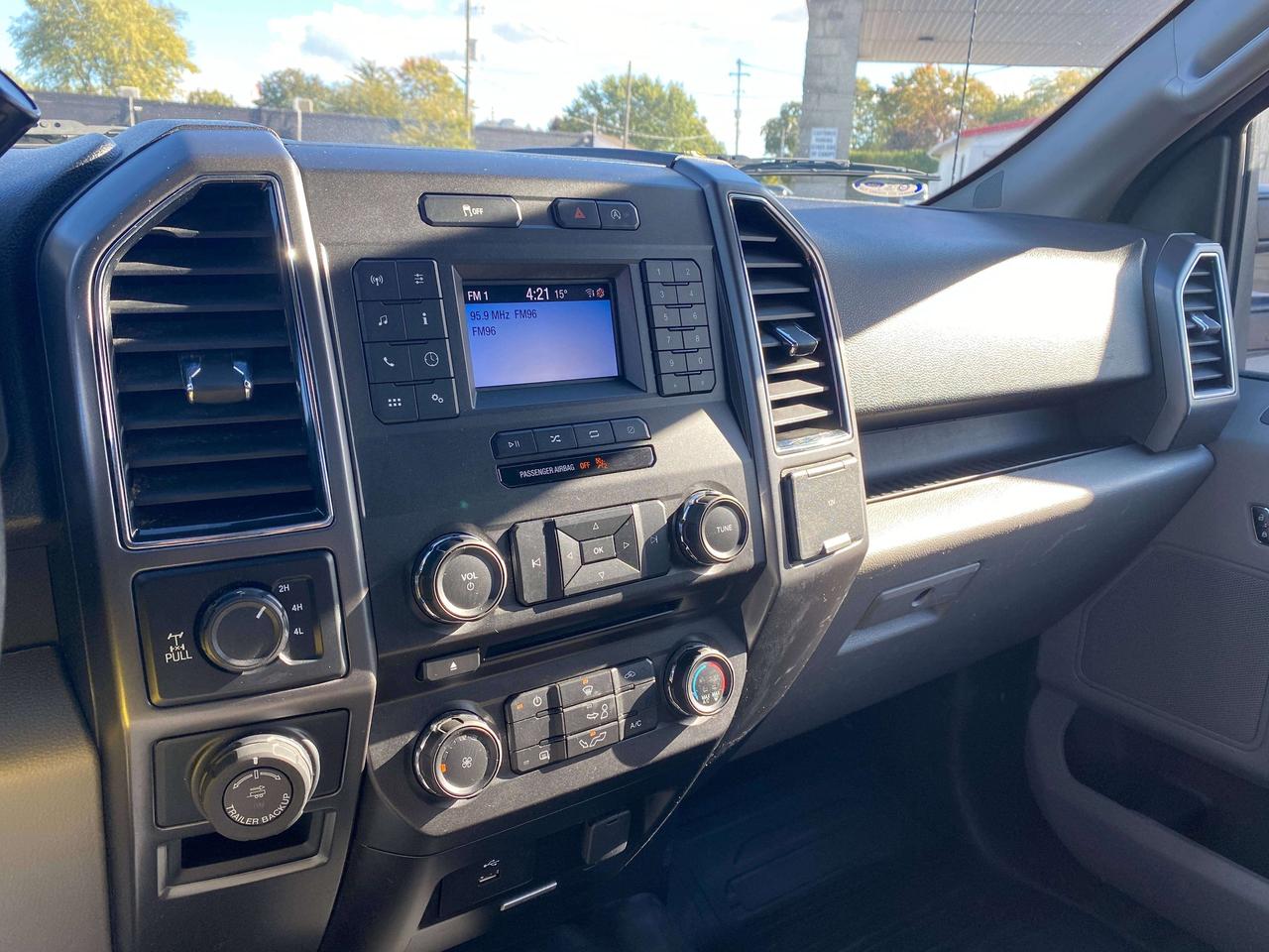 2018 Ford F-150 XLT, 2.7L 4X4, CLEAN CARFAX, 8FT BOX, BACK UP CAM! - Photo #17