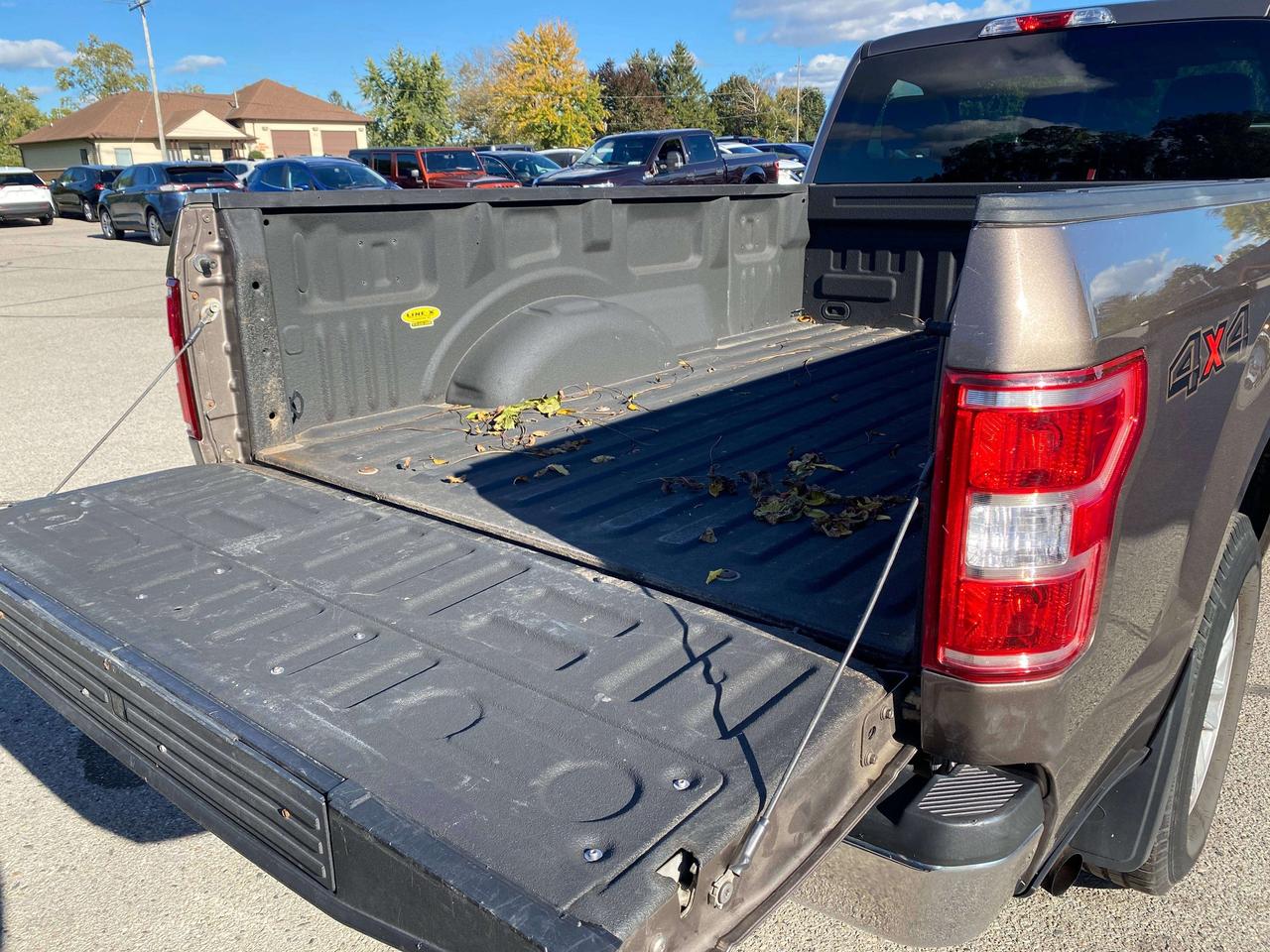 2018 Ford F-150 XLT, 2.7L 4X4, CLEAN CARFAX, 8FT BOX, BACK UP CAM! - Photo #19