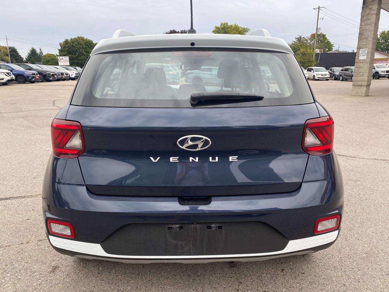 2025 Hyundai Venue PREFERRED, CLEAN CARFAX, REMOTE START, BACK UP CAM - Photo #7