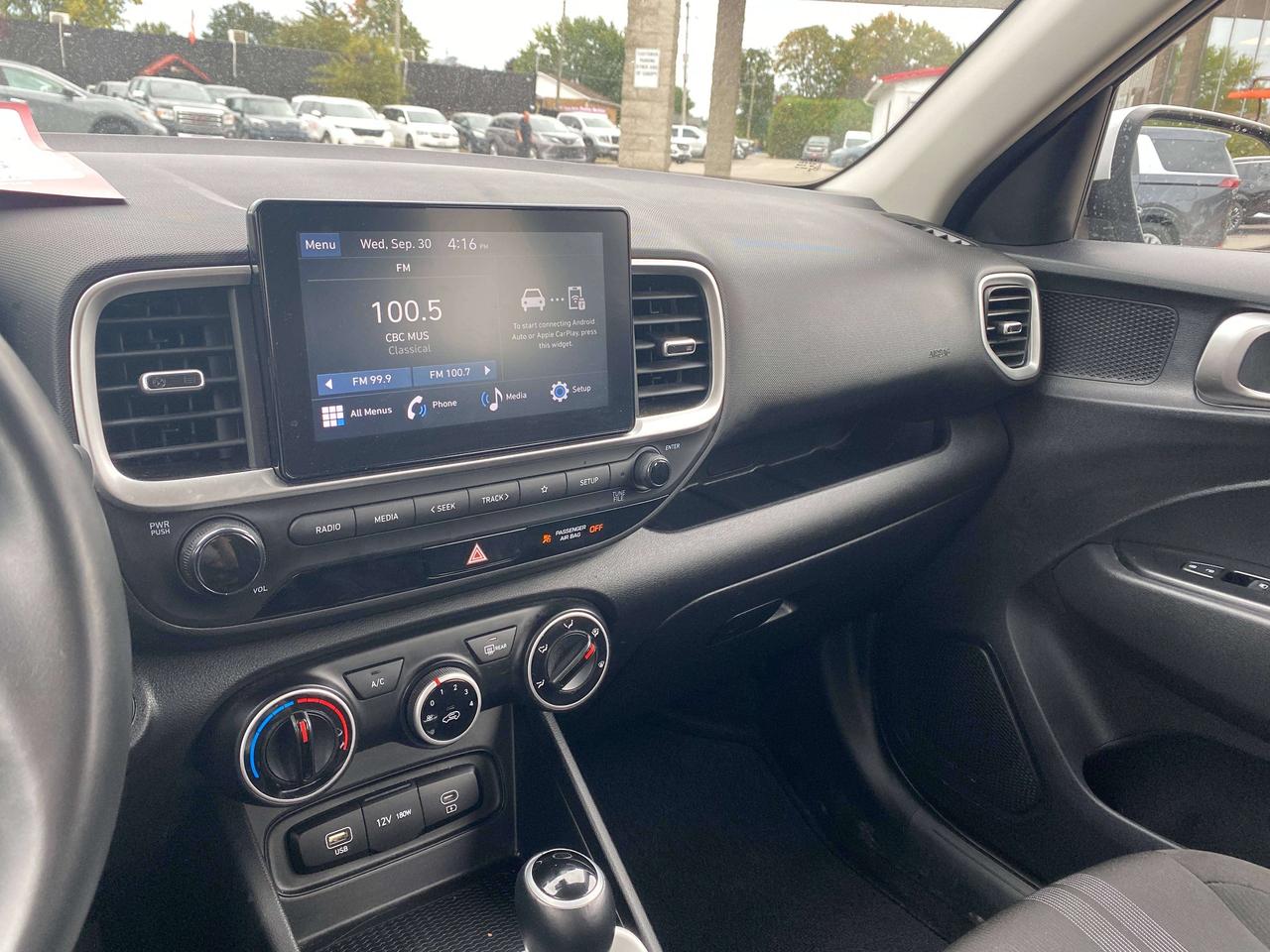 2025 Hyundai Venue PREFERRED, CLEAN CARFAX, REMOTE START, BACK UP CAM - Photo #15
