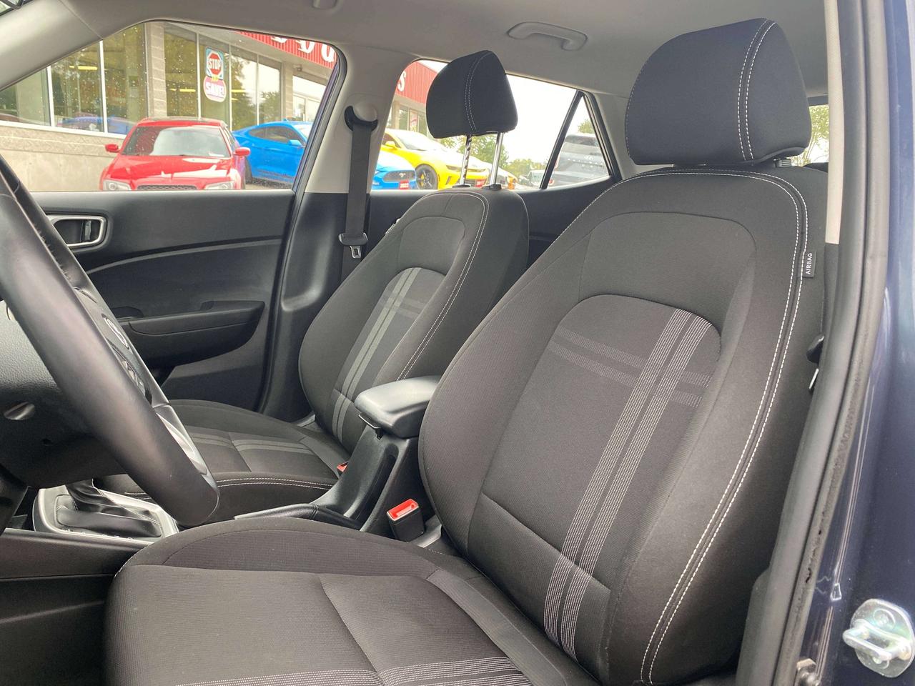 2025 Hyundai Venue PREFERRED, CLEAN CARFAX, REMOTE START, BACK UP CAM - Photo #17