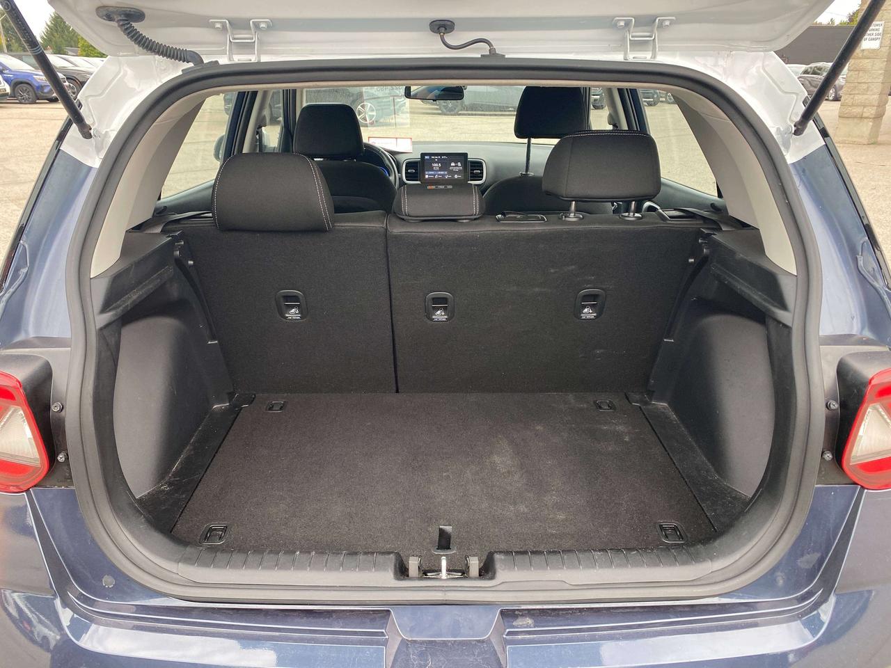 2025 Hyundai Venue PREFERRED, CLEAN CARFAX, REMOTE START, BACK UP CAM - Photo #21