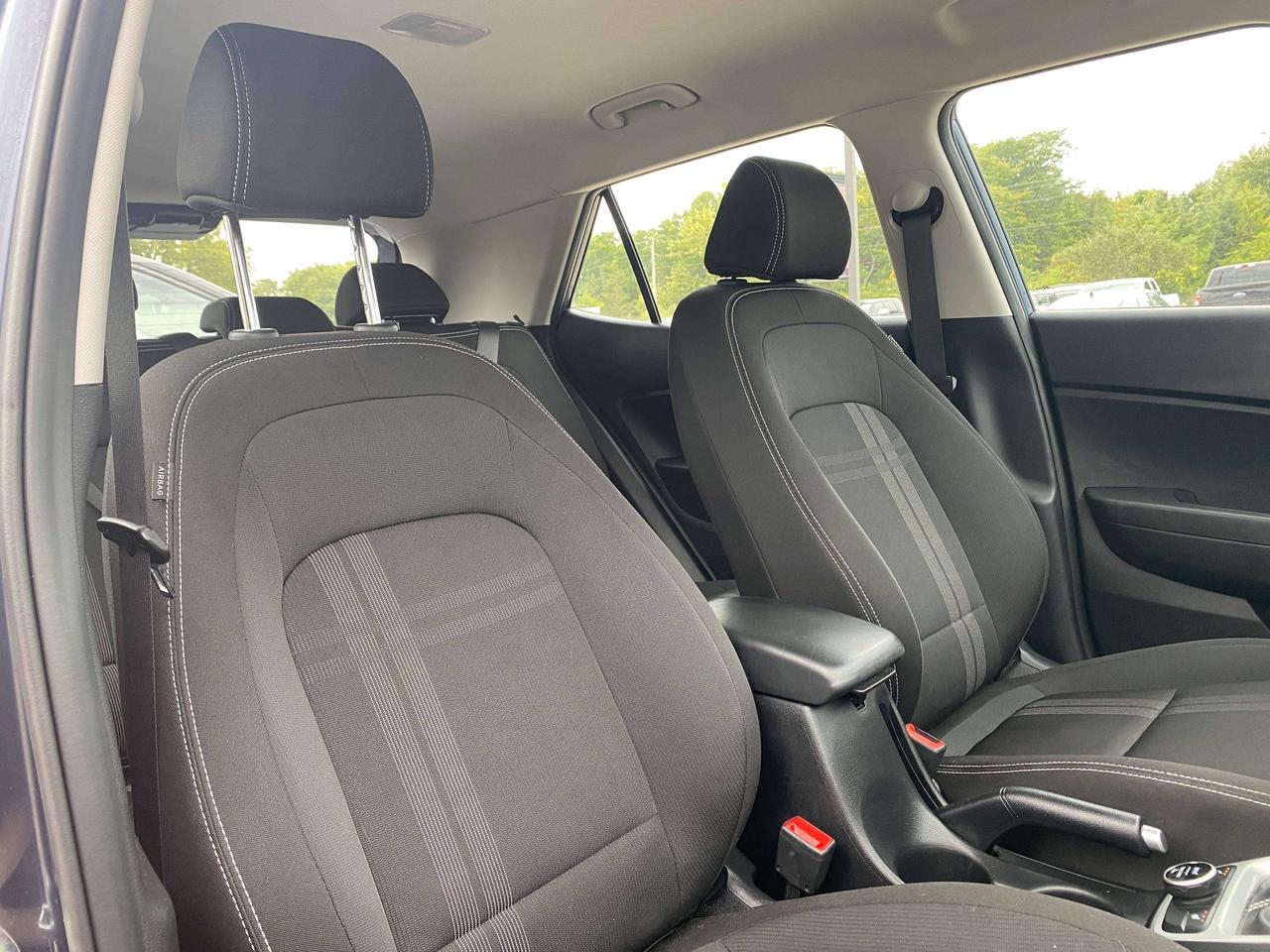 2025 Hyundai Venue PREFERRED, CLEAN CARFAX, REMOTE START, BACK UP CAM Photo