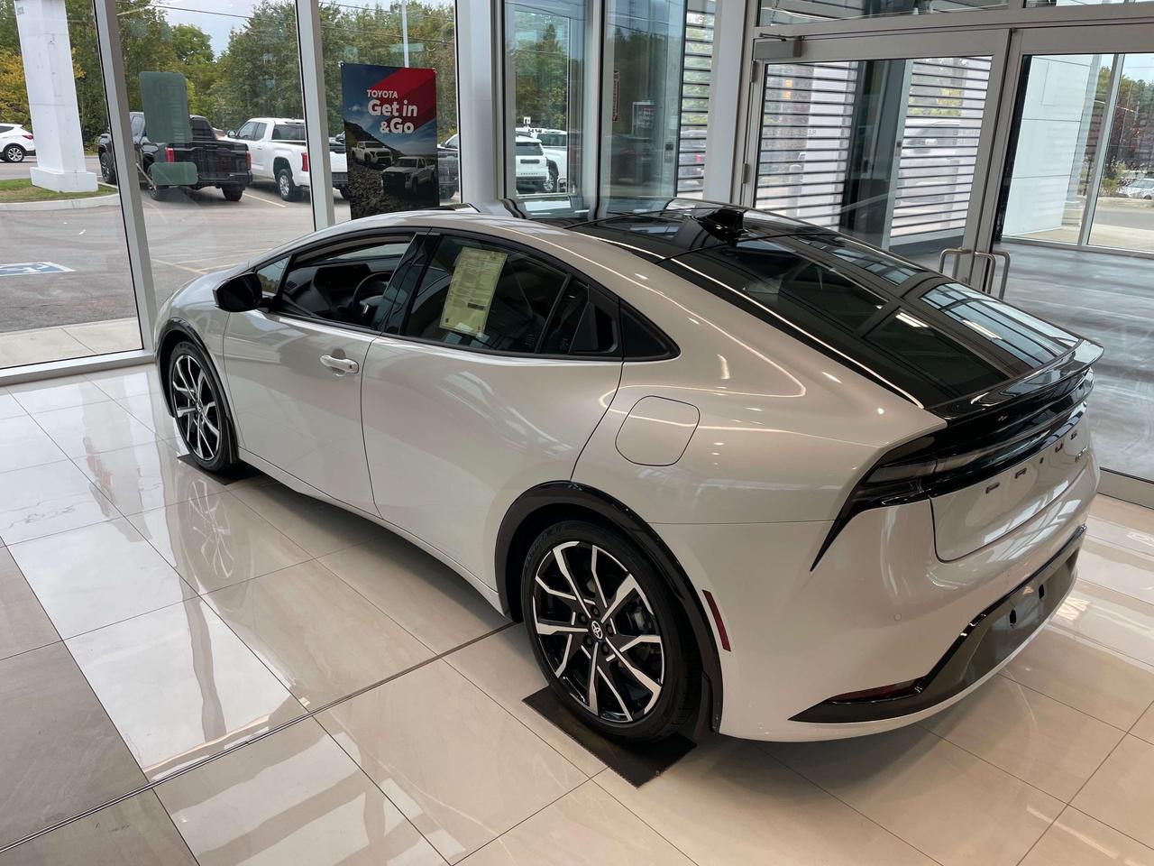 2027 Toyota Prius XSE Hybrid Photo