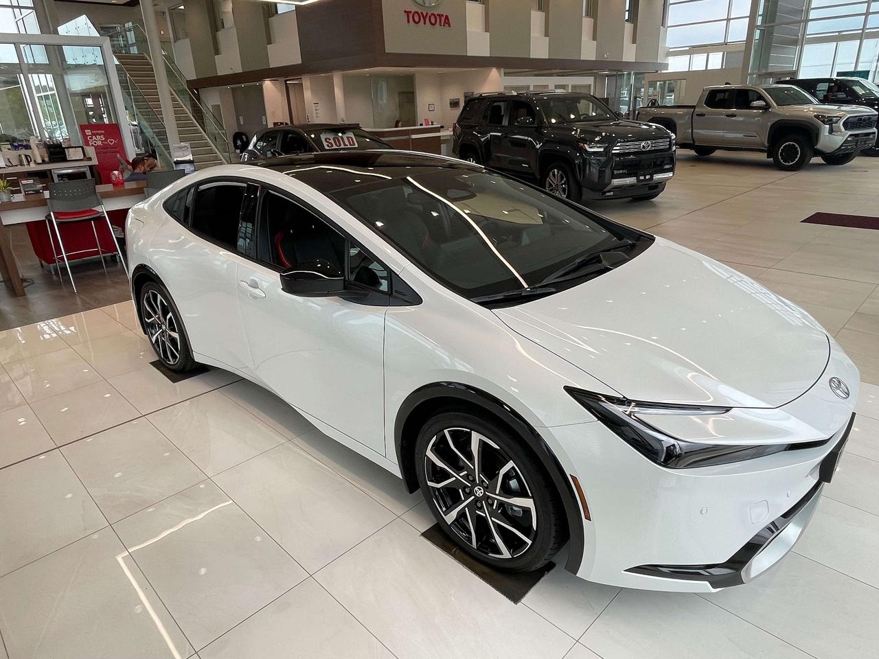 2027 Toyota Prius XSE Hybrid Photo