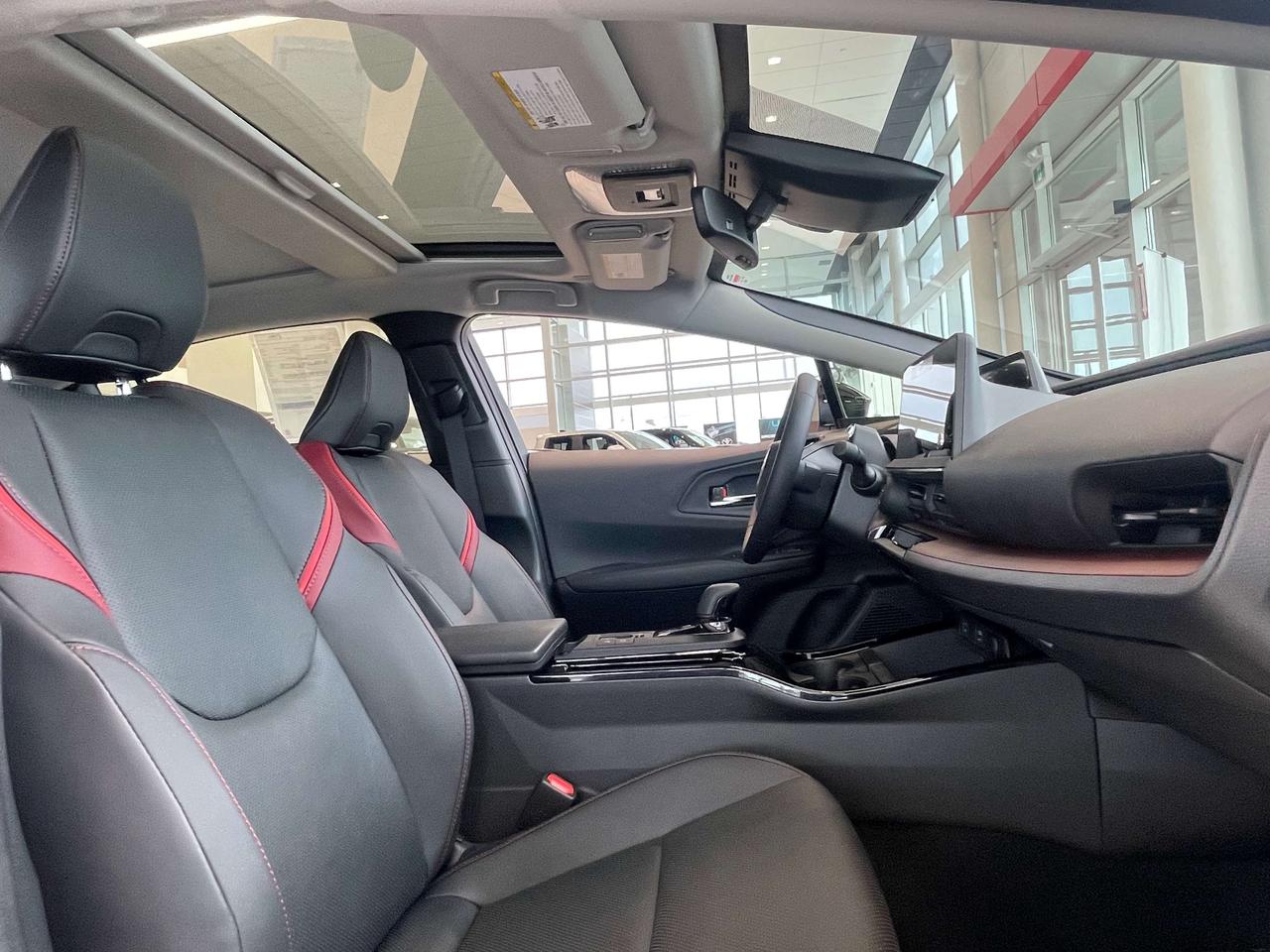 2027 Toyota Prius XSE Hybrid Photo