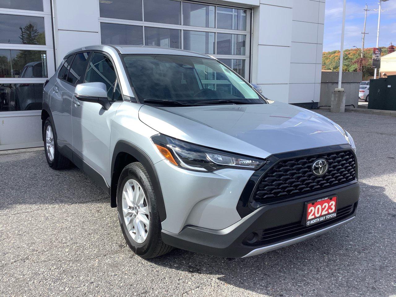 2023 Toyota Corolla Cross LE Photo