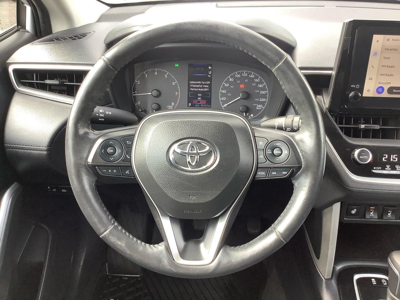 2023 Toyota Corolla Cross LE Photo