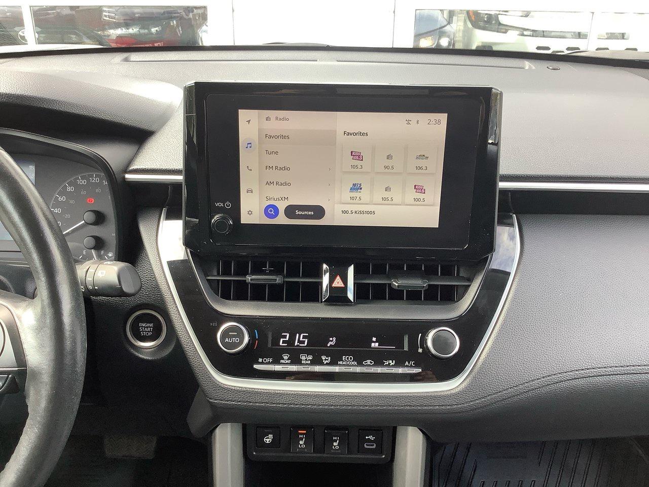 2023 Toyota Corolla Cross LE Photo
