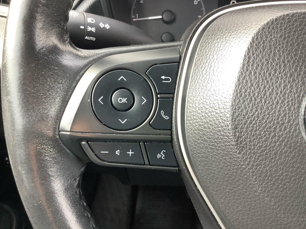 2023 Toyota Corolla Cross LE Photo