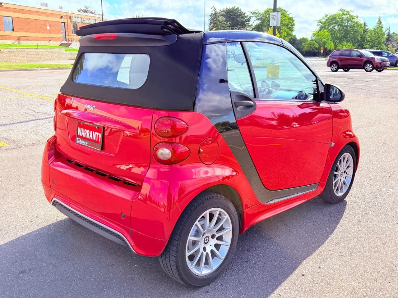 2013 Smart fortwo 2dr Cabriolet Passion Photo