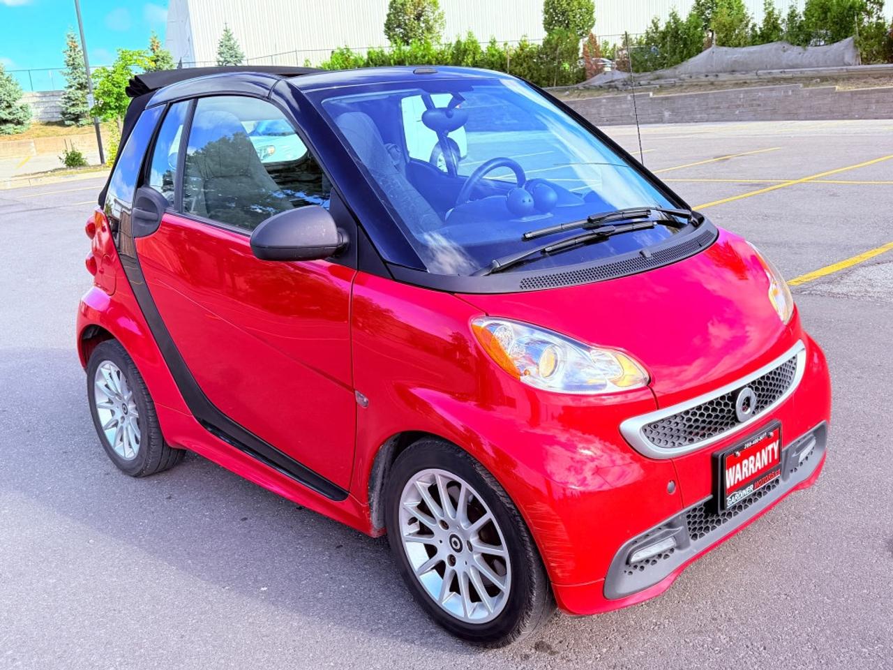 2013 Smart fortwo 2dr Cabriolet Passion Photo
