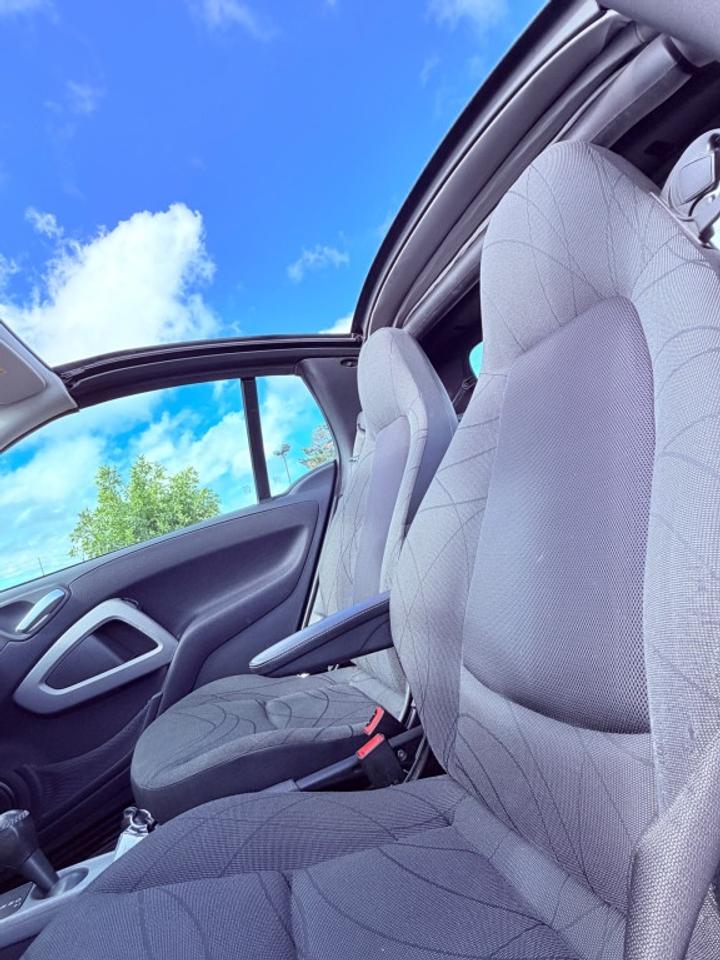 2013 Smart fortwo 2dr Cabriolet Passion Photo