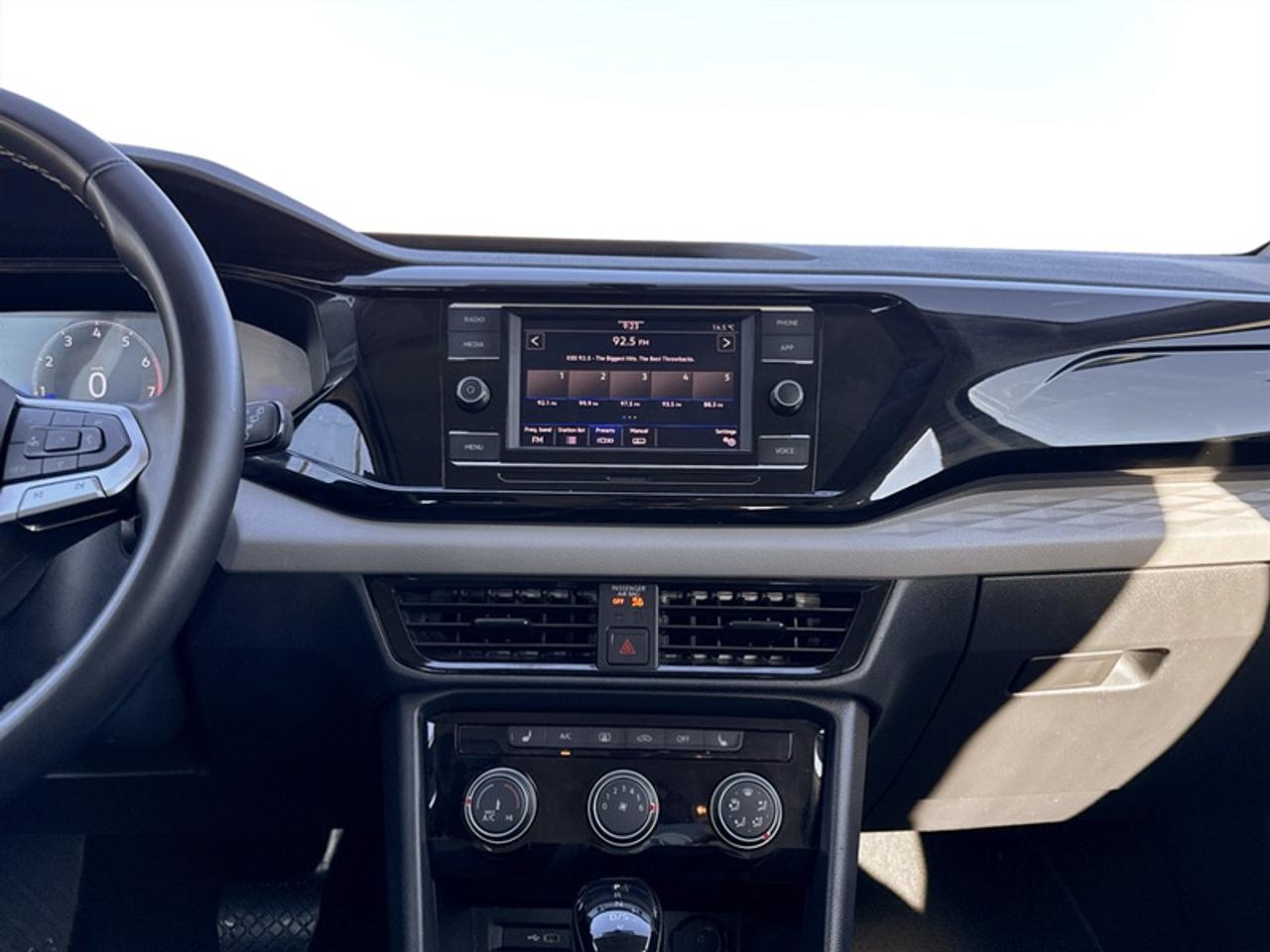 2024 Volkswagen Taos Trendline Photo