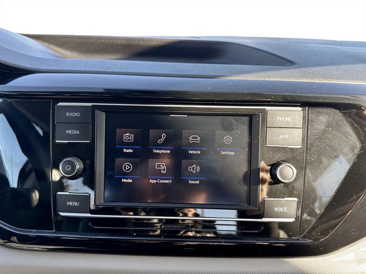 2024 Volkswagen Taos Trendline Photo