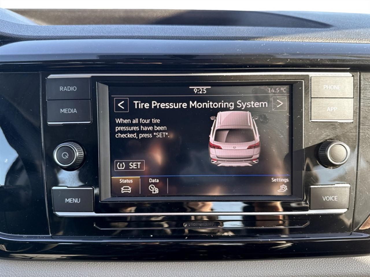 2024 Volkswagen Taos Trendline Photo