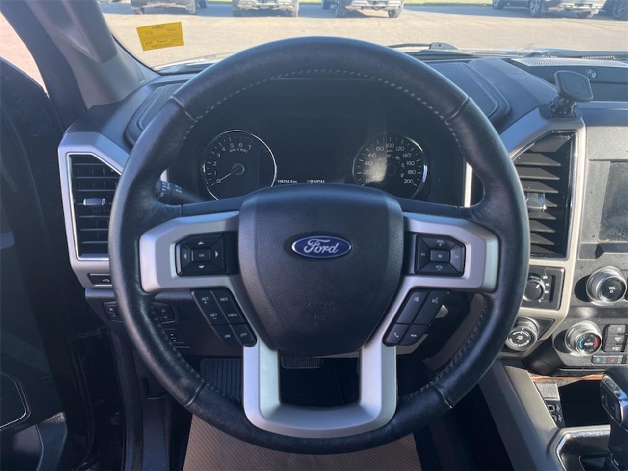 2019 Ford F-150 Lariat   - Leather Seats -  Cooled Seats Photo5