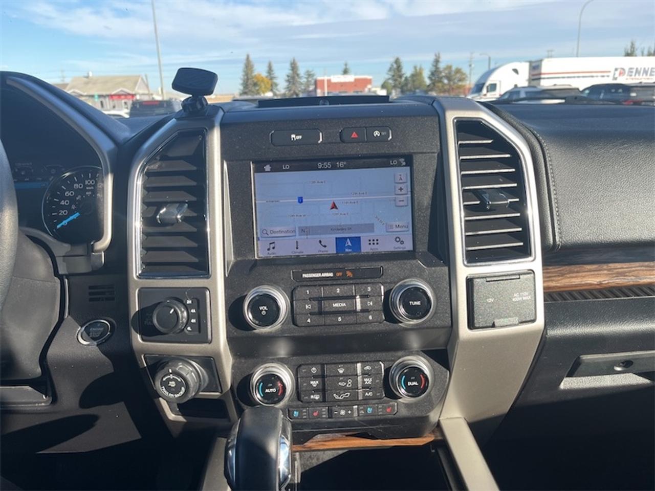 2019 Ford F-150 Lariat   - Leather Seats -  Cooled Seats Photo5