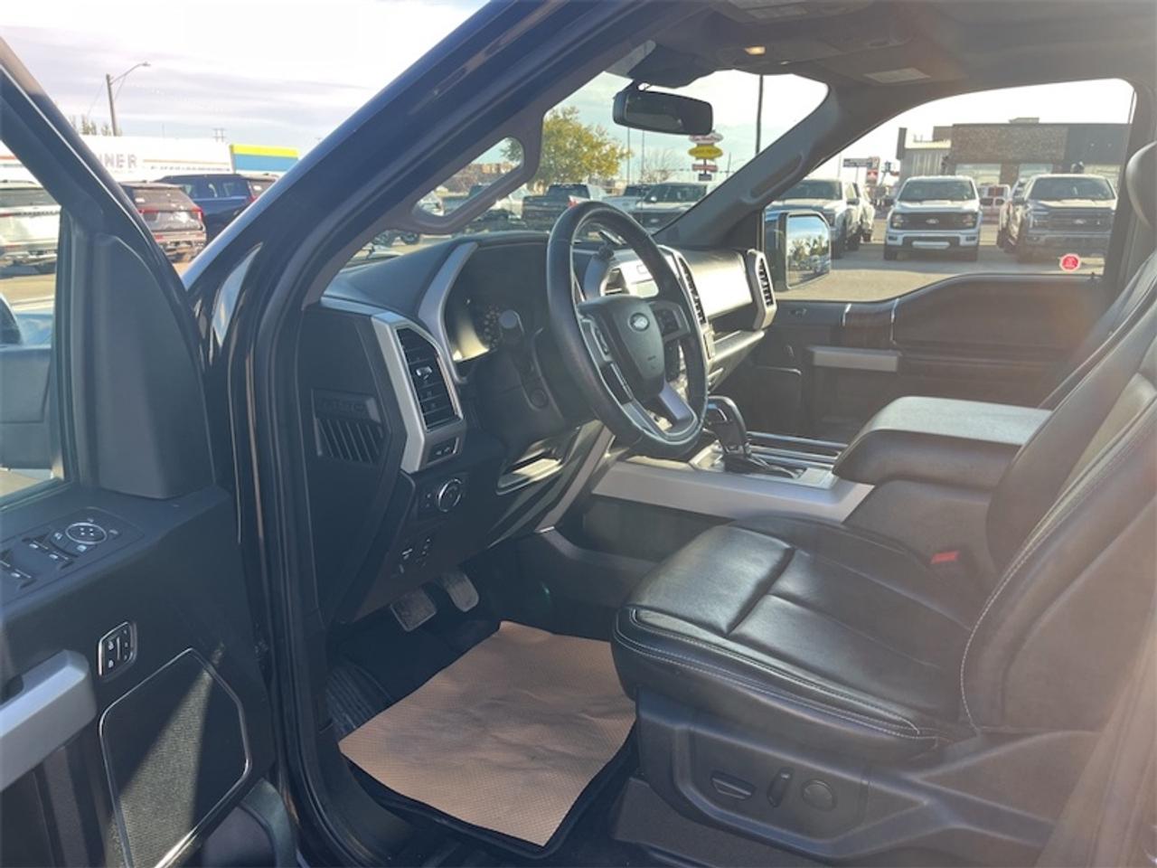 2019 Ford F-150 Lariat   - Leather Seats -  Cooled Seats Photo5