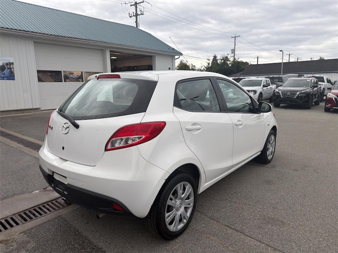 2011 Mazda MAZDA2 GS  -  Fog Lamps Photo4
