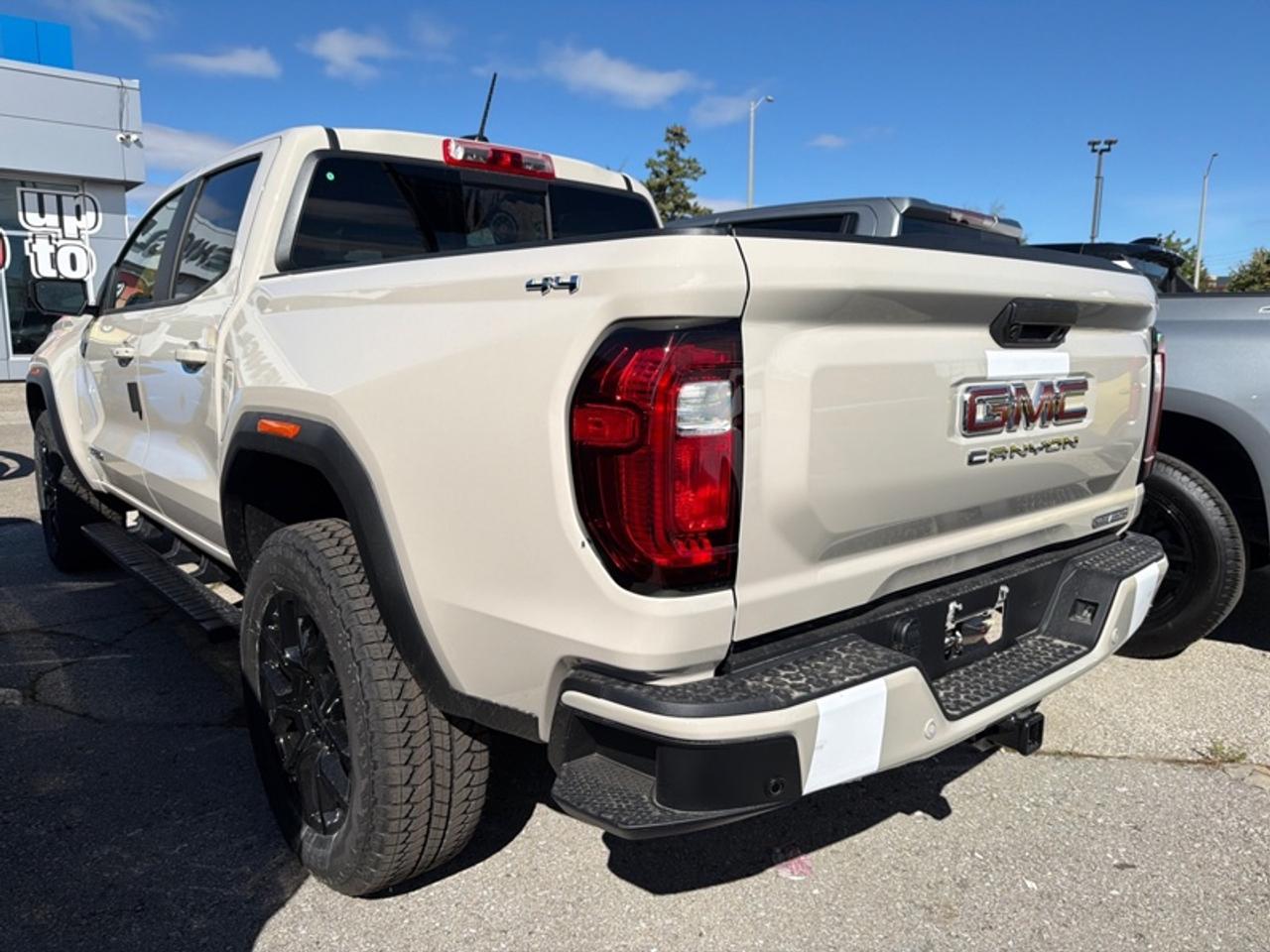 2026 GMC Canyon Elevation  -  Apple CarPlay Photo