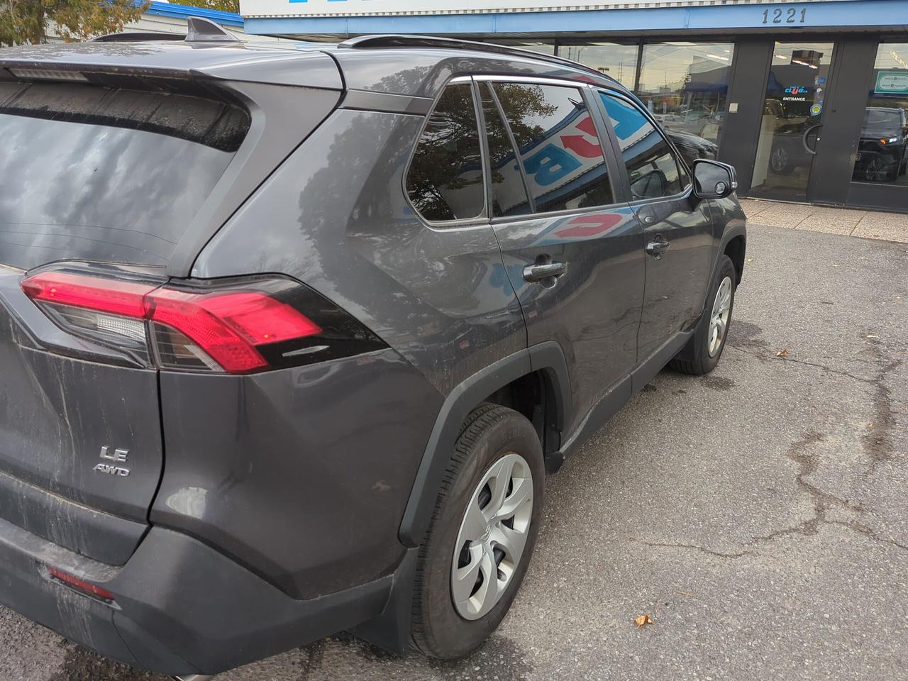 2021 Toyota RAV4 LE