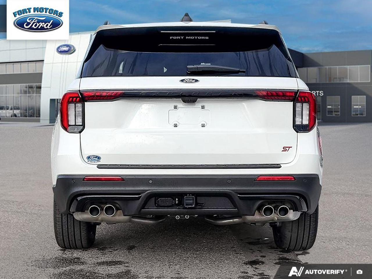 2027 Ford Explorer ST Photo4