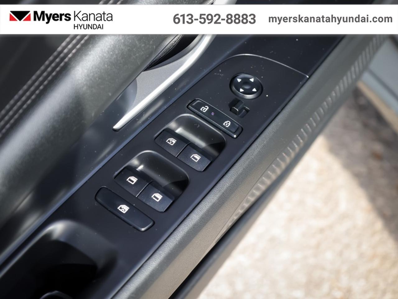 2024 Hyundai Elantra Preferred IVT  -  Heated Seats Photo