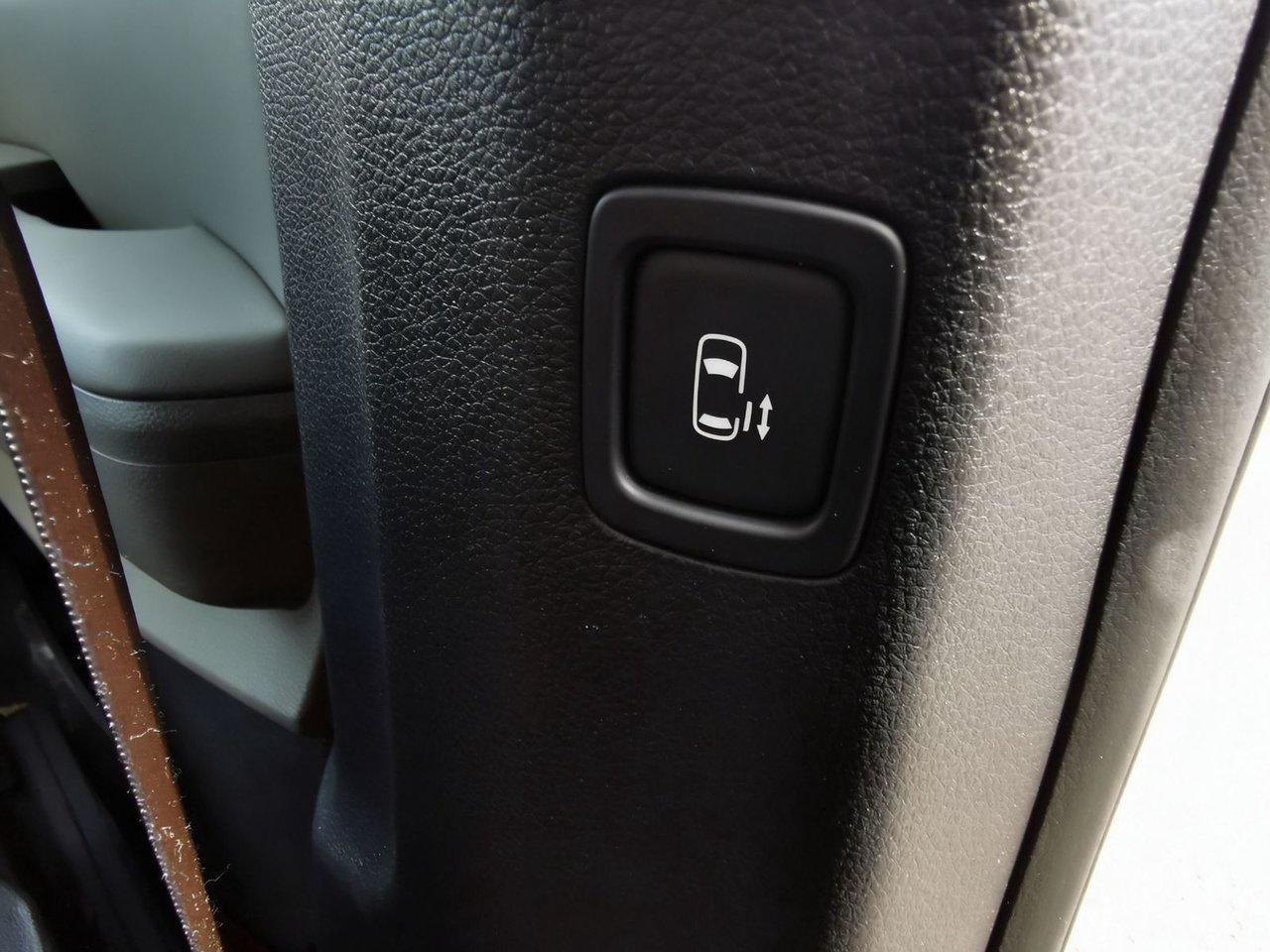 2026 Kia Carnival LX+  Hybrid 8 Passenger   Power Doors   Navigation Photo