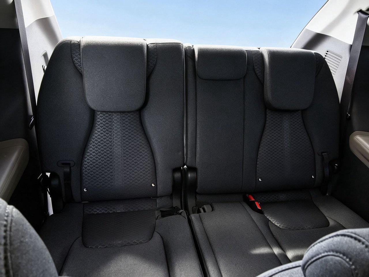 2026 Kia Carnival LX+  Hybrid 8 Passenger   Power Doors   Navigation Photo