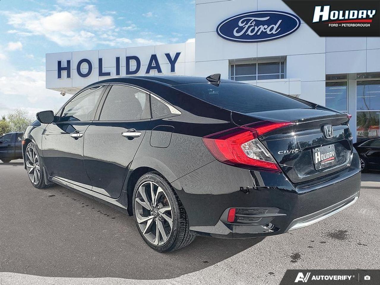 2021 Honda Civic Sedan Touring Photo