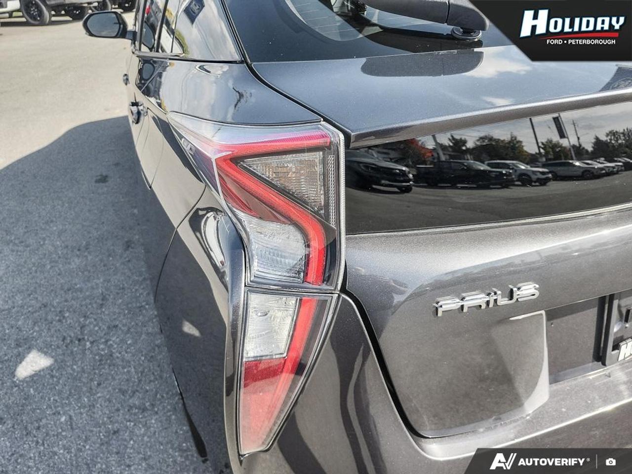 2018 Toyota Prius TECHNOLOGY Photo