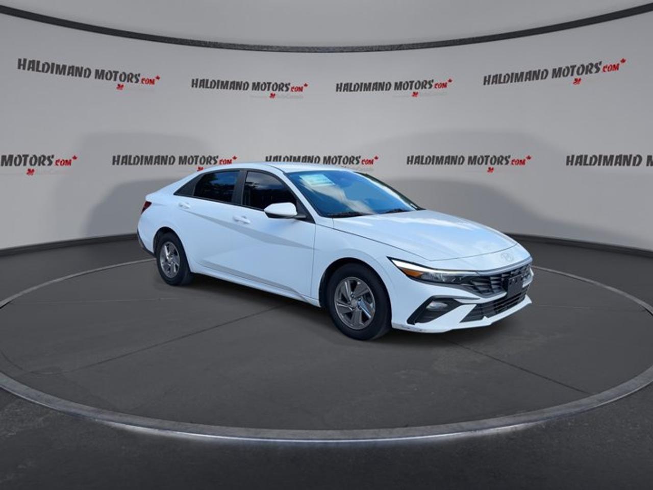 2024 Hyundai Elantra Essential Photo