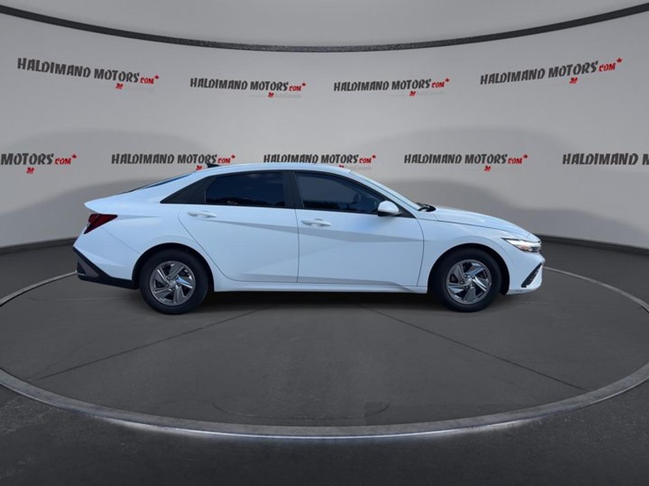 2024 Hyundai Elantra Essential Photo