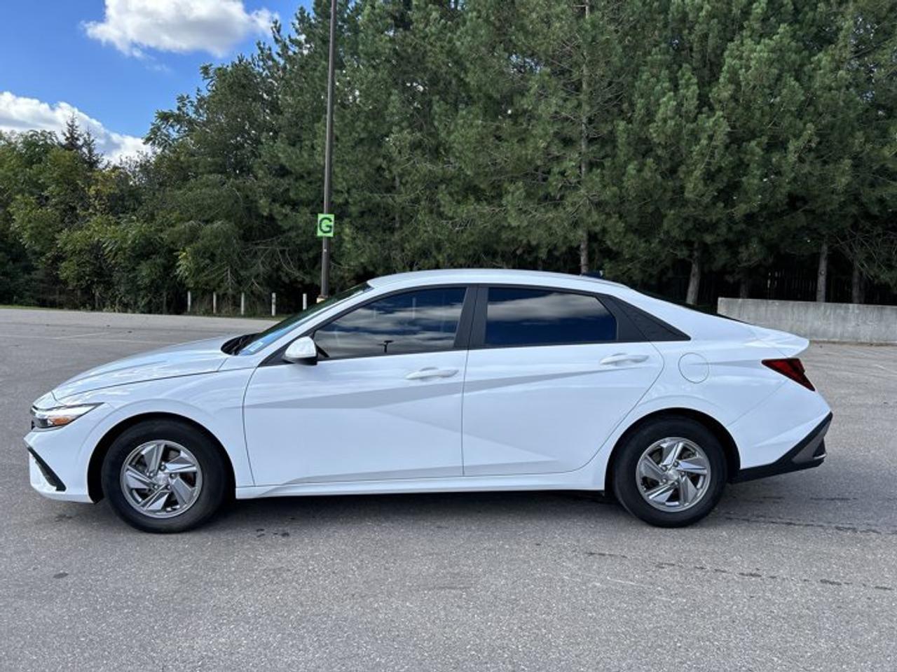 2024 Hyundai Elantra Essential Photo