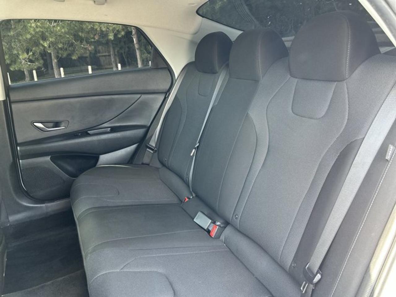 2024 Hyundai Elantra Essential Photo