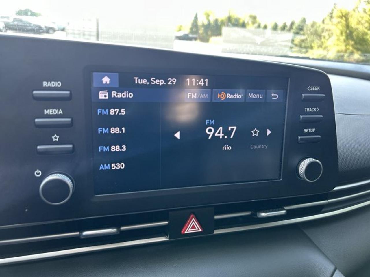 2024 Hyundai Elantra Essential Photo