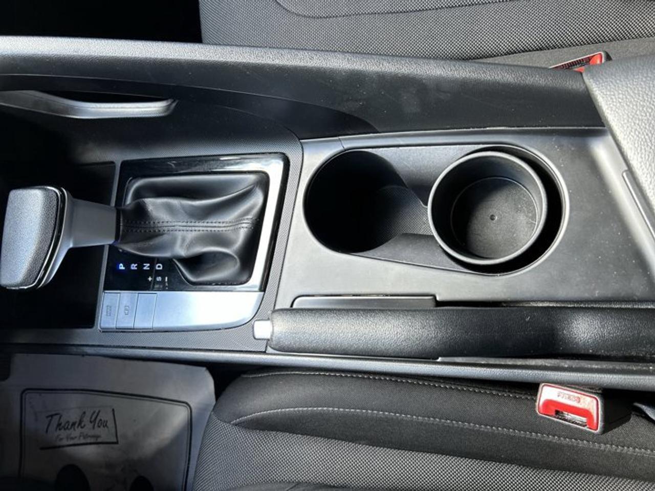 2024 Hyundai Elantra Essential Photo