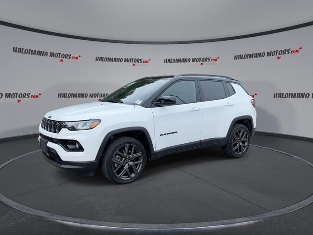 2026 Jeep Compass Limited 4x4 | One Owner | No Accidents | Leather Seats Photo3
