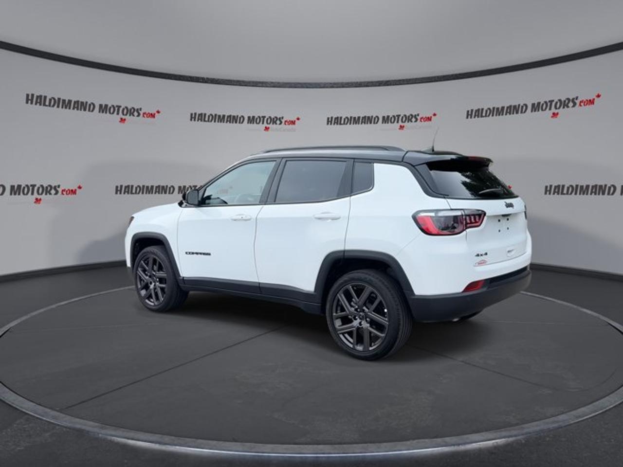 2026 Jeep Compass Limited 4x4 | One Owner | No Accidents | Leather Seats Photo