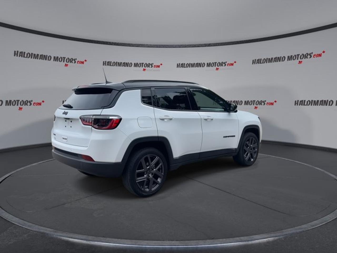 2026 Jeep Compass Limited 4x4 | One Owner | No Accidents | Leather Seats Photo